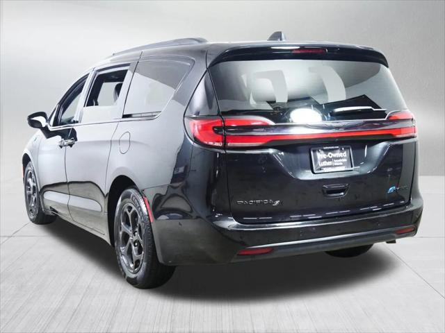 2024 Chrysler Pacifica Hybrid Premium S Appearance Pkg