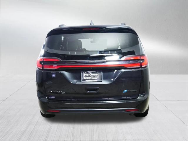 2024 Chrysler Pacifica Hybrid Premium S Appearance Pkg