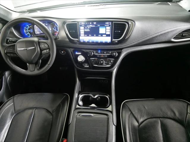 2024 Chrysler Pacifica Hybrid Premium S Appearance Pkg