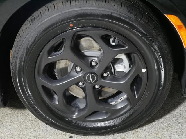 2024 Chrysler Pacifica Hybrid Premium S Appearance Pkg