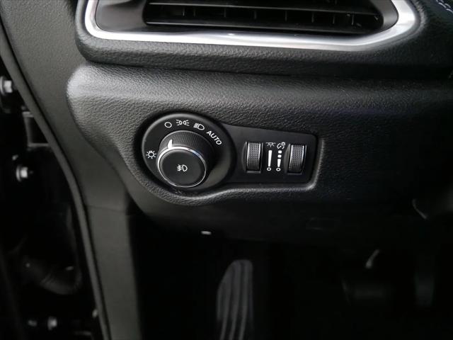 2024 Chrysler Pacifica Hybrid Premium S Appearance Pkg