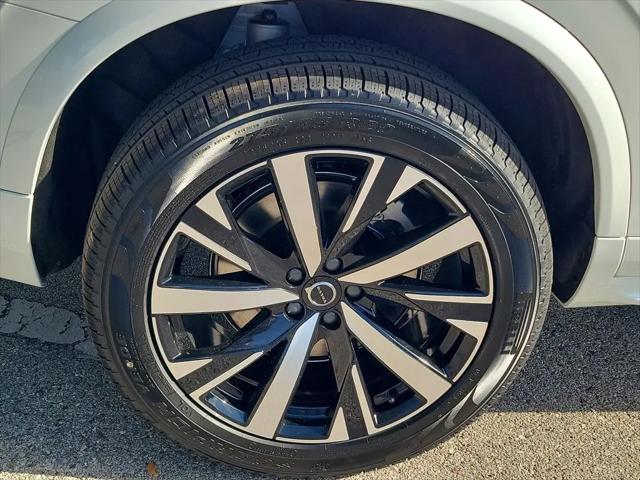 2026 Volvo XC90 Core, B5 AWD Gas (mild hybrid), Gasoline, Bright, 7 Seats