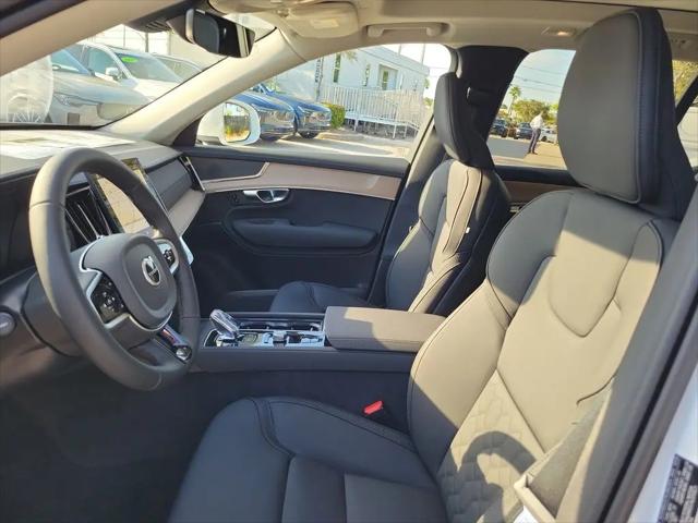2026 Volvo XC90 Core, B5 AWD Gas (mild hybrid), Gasoline, Bright, 7 Seats