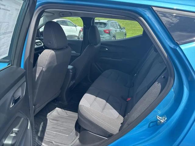 2027 Chevrolet Bolt LT FWD