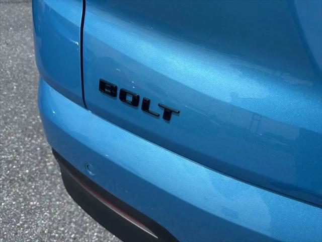 2027 Chevrolet Bolt LT FWD