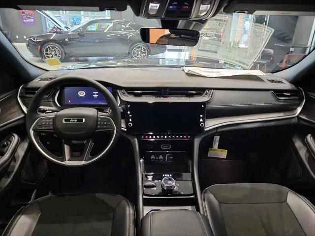 2026 Jeep Grand Cherokee Altitude 4x4