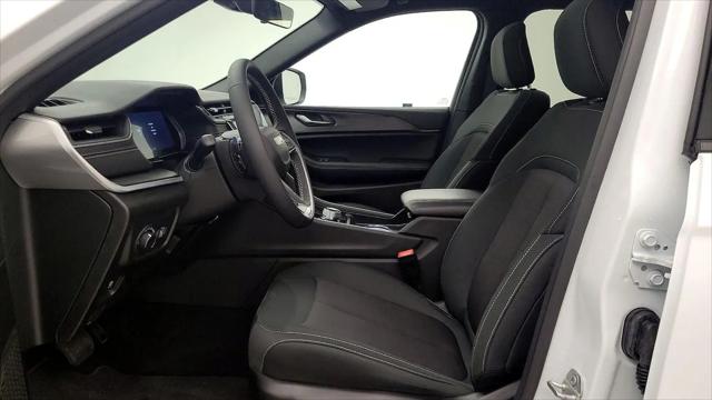 2025 Jeep Grand Cherokee L Laredo X 4x4