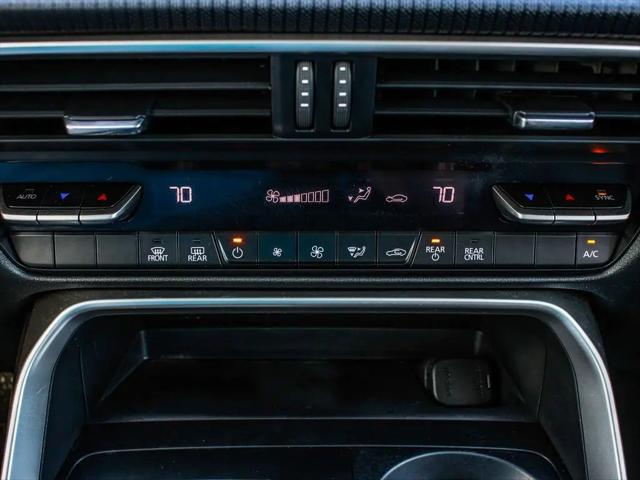 2024 Mazda X-90 3.3 Turbo Select