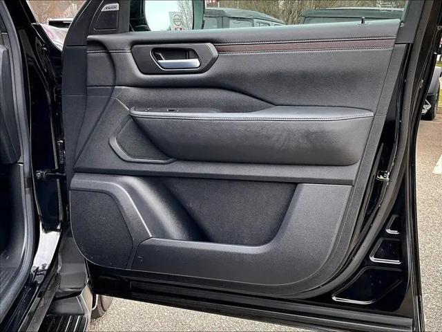 2025 Nissan Armada SL 4WD