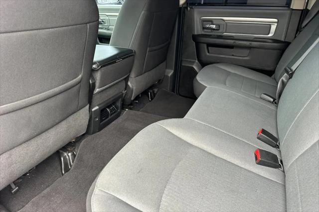 2022 Ram 1500 Classic SLT Crew Cab 4x2 5'7" Box