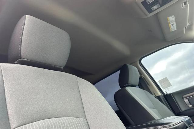 2022 Ram 1500 Classic SLT Crew Cab 4x2 5'7" Box
