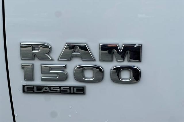 2022 Ram 1500 Classic SLT Crew Cab 4x2 5'7" Box