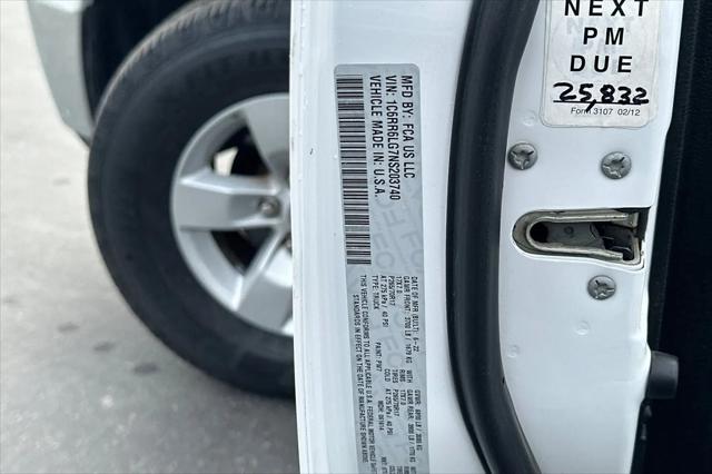 2022 Ram 1500 Classic SLT Crew Cab 4x2 5'7" Box
