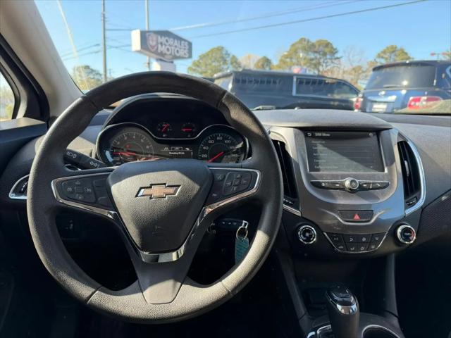 2017 Chevrolet Cruze LT Auto