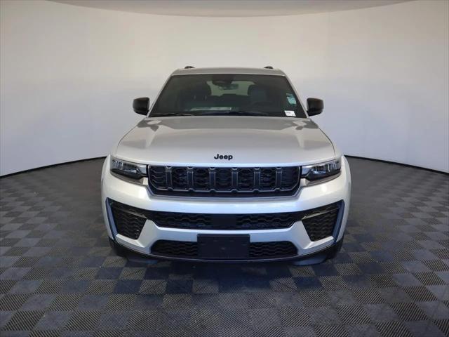 2026 Jeep Grand Cherokee Altitude 4x4