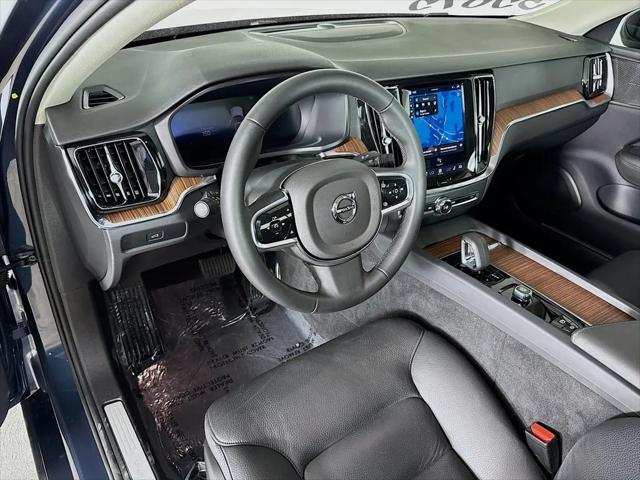 2025 Volvo S60 B5 Plus