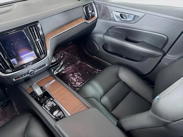 2025 Volvo S60 B5 Plus