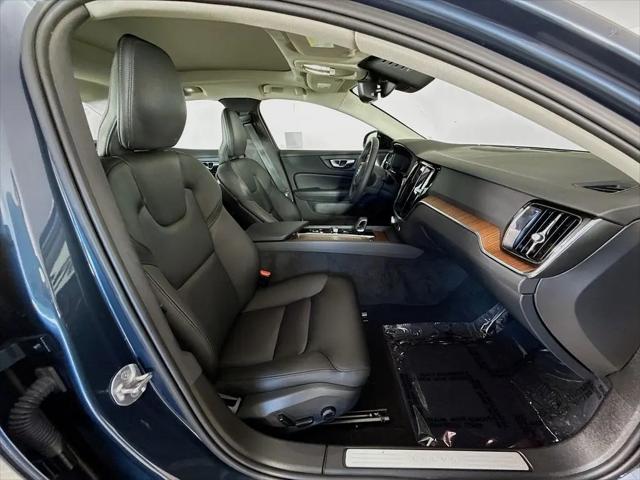 2025 Volvo S60 B5 Plus