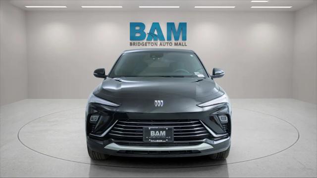 2024 Buick NV Preferred FWD