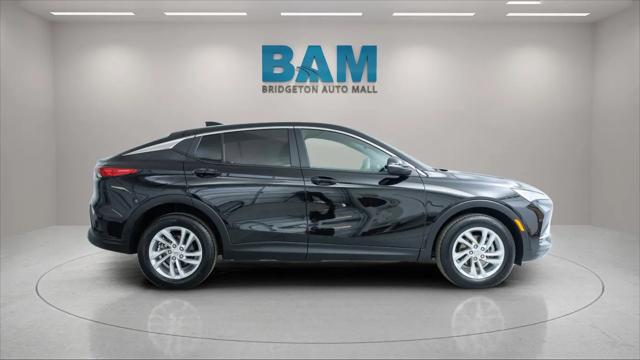 2024 Buick NV Preferred FWD