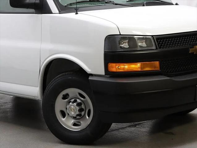 2026 Chevrolet Express Cargo Van 2500 Regular Wheelbase, WT, RWD