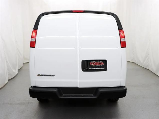 2026 Chevrolet Express Cargo Van 2500 Regular Wheelbase, WT, RWD