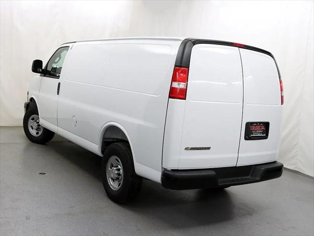 2026 Chevrolet Express Cargo Van 2500 Regular Wheelbase, WT, RWD