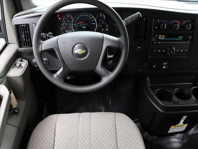 2026 Chevrolet Express Cargo Van 2500 Regular Wheelbase, WT, RWD