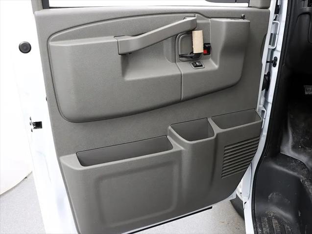 2026 Chevrolet Express Cargo Van 2500 Regular Wheelbase, WT, RWD