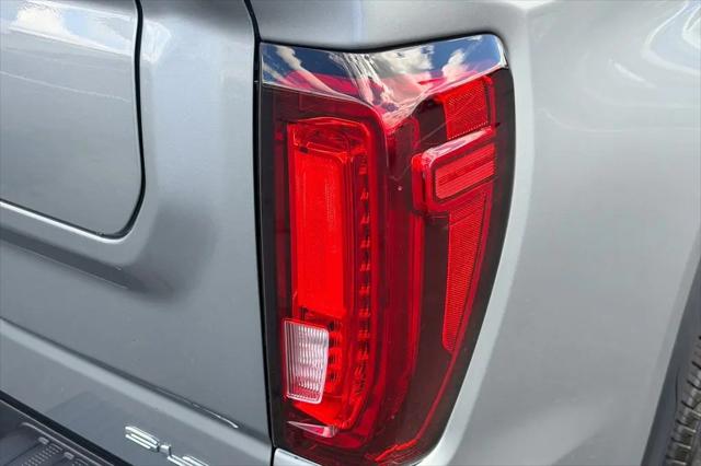 2026 GMC Sierra 1500 Crew Cab, Short Bed, SLT, 4WD