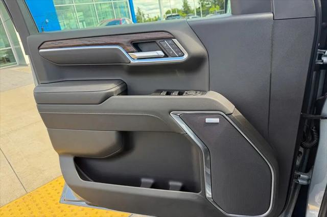 2026 GMC Sierra 1500 Crew Cab, Short Bed, SLT, 4WD
