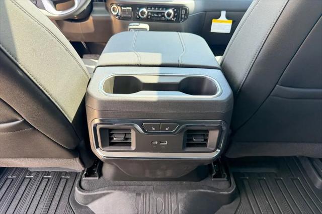 2026 GMC Sierra 1500 Crew Cab, Short Bed, SLT, 4WD