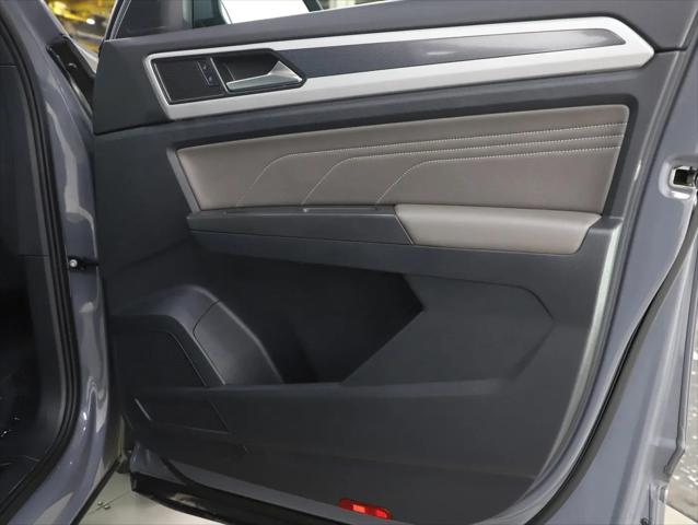 2022 Volkswagen Atlas Cross Sport 3.6L V6 SEL R-Line