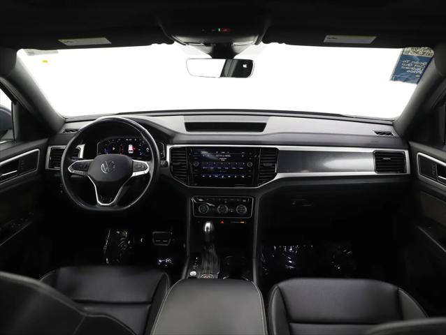 2022 Volkswagen Atlas Cross Sport 3.6L V6 SEL R-Line