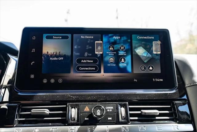 2026 Nissan Pathfinder SL