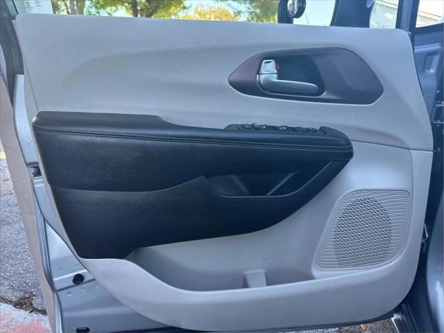2021 Chrysler Voyager LXI