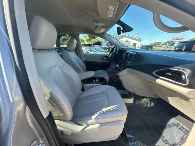2021 Chrysler Voyager LXI