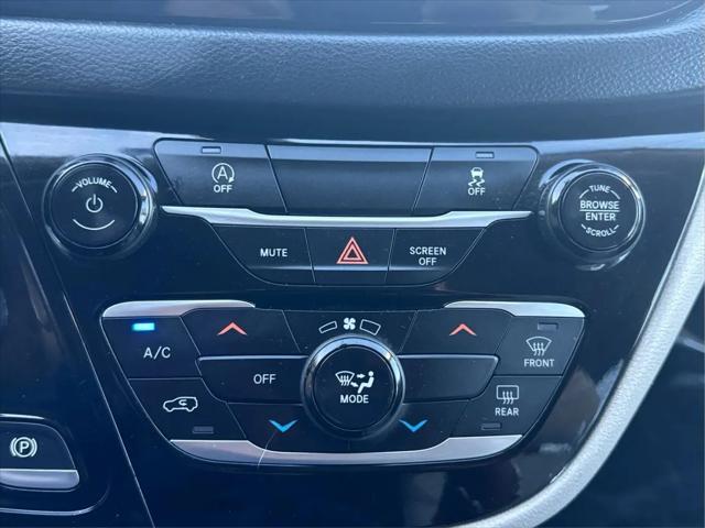 2021 Chrysler Voyager LXI