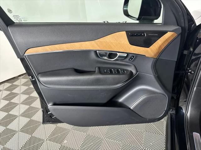 2022 Volvo XC90 Recharge T8 Inscription Expression 6 Passenger