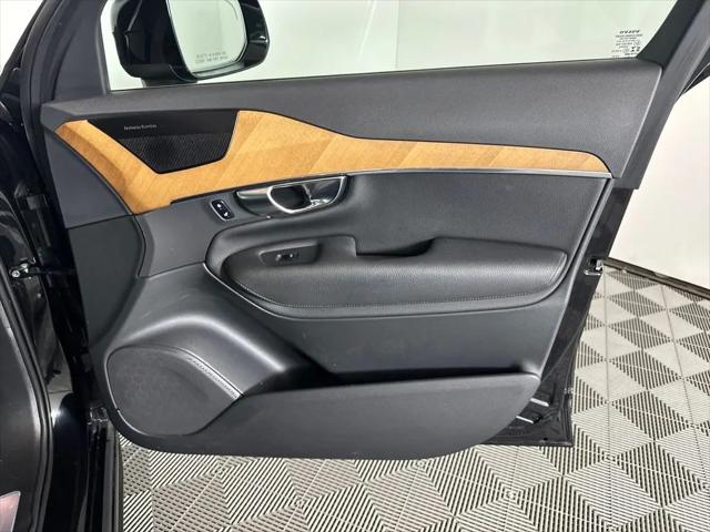 2022 Volvo XC90 Recharge T8 Inscription Expression 6 Passenger