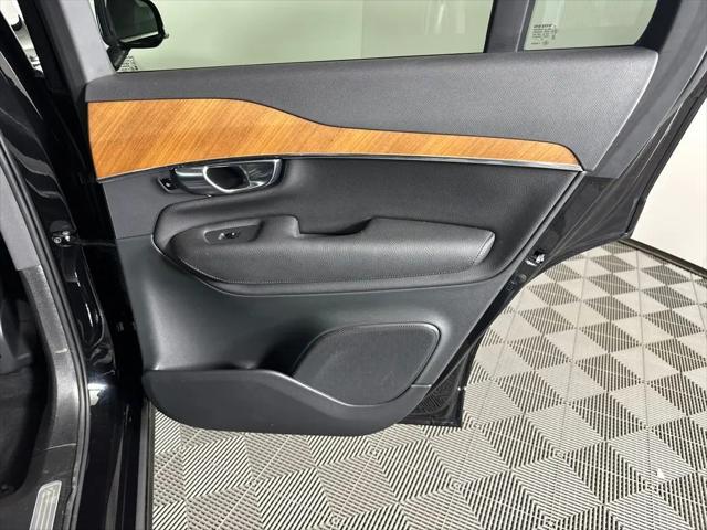 2022 Volvo XC90 Recharge T8 Inscription Expression 6 Passenger