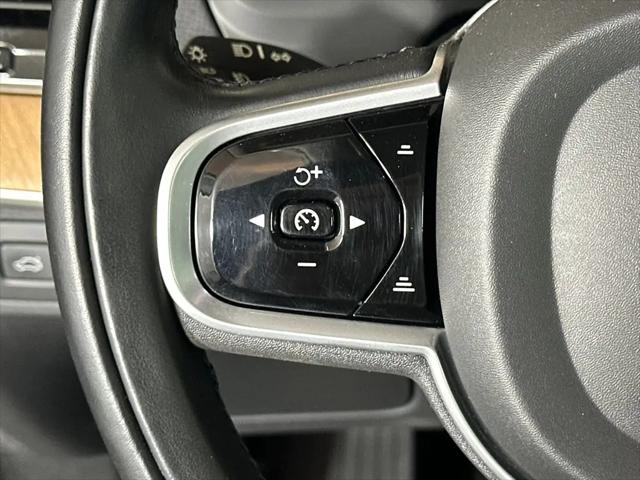 2022 Volvo XC90 Recharge T8 Inscription Expression 6 Passenger