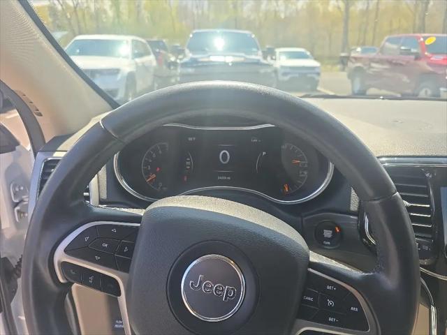 2022 Jeep Grand Cherokee Laredo E 4x4