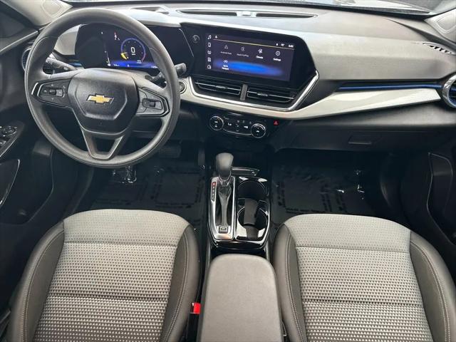 2025 Chevrolet Trax FWD LT