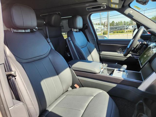2026 Land Rover Range Rover P530 SE 7 Seat