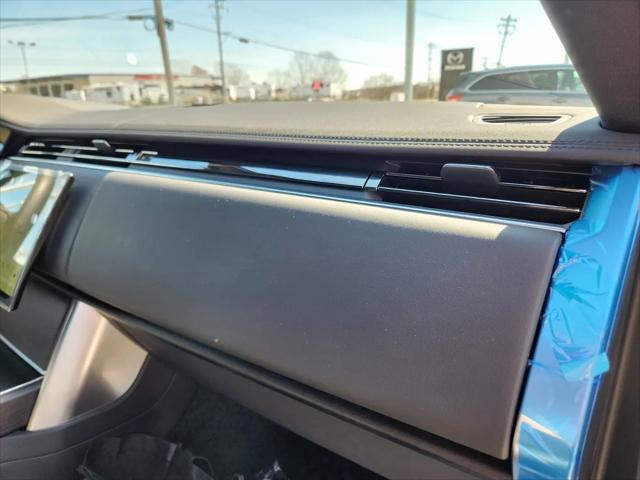 2026 Land Rover Range Rover P530 SE 7 Seat