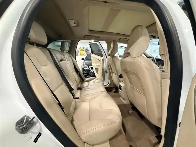 2015 Volvo XC60 T5 Premier