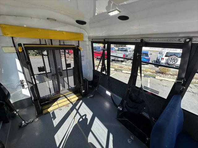2014 Chevrolet Express Cutaway 3500