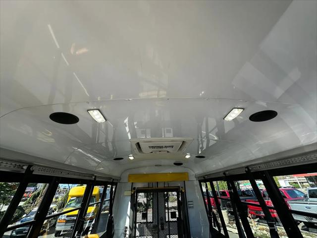 2014 Chevrolet Express Cutaway 3500