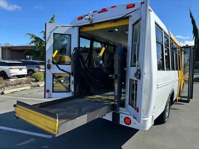 2014 Chevrolet Express Cutaway 3500